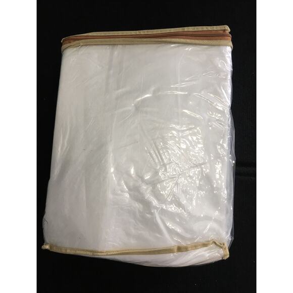 Ultra Block Ultra Plush RV King Waterproof Mattress Pad 72" x 80" New - Picture 2 of 5